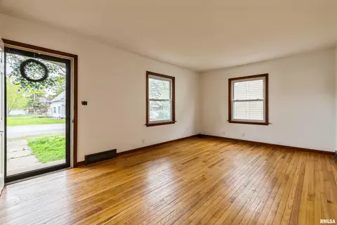1407 27th Ave, Moline, IL 61265 photo 5