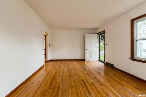1407 27th Ave, Moline, IL 61265 photo 8