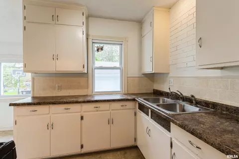 1407 27th Ave, Moline, IL 61265 photo 14