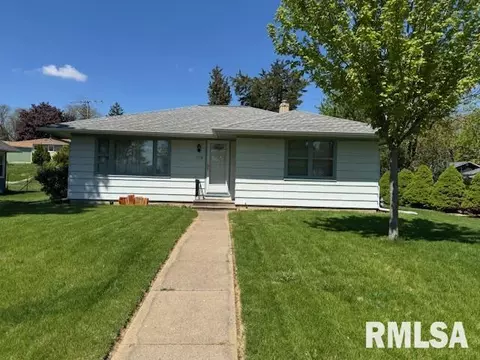1718 N 6th St, Clinton, IA 52732