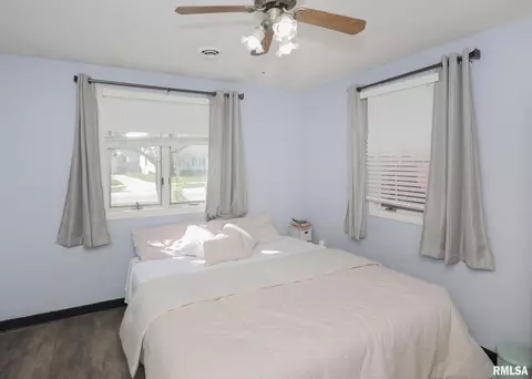 1009 38th St, Moline, IL 61265 photo 21
