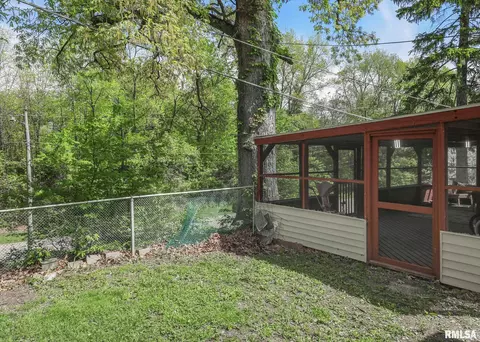 1009 38th St, Moline, IL 61265 photo 26