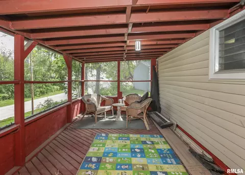 1009 38th St, Moline, IL 61265 photo 22