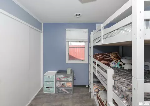1009 38th St, Moline, IL 61265 photo 19