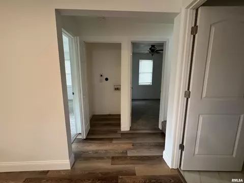 329 E Orange St, Geneseo, IL 61254 photo 13