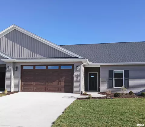 551 N 3rd Ave, Eldridge, IA 52748