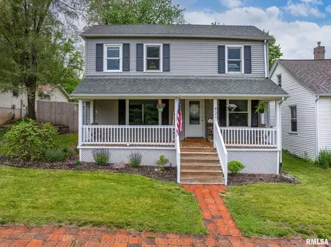 421 Wisconsin St, Le Claire, IA 52753