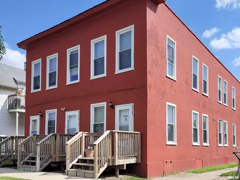 2023 W 6th St, Davenport, IA 52802