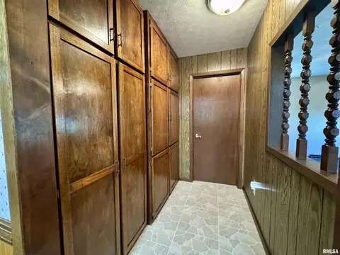 902 E Main St, Aledo, IL 61231 photo 26