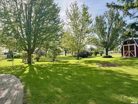 902 E Main St, Aledo, IL 61231 photo 4