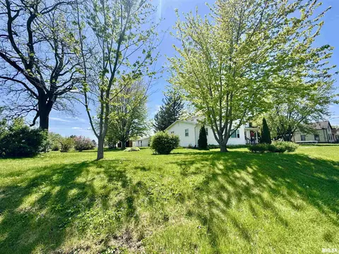 902 E Main St, Aledo, IL 61231 photo 6