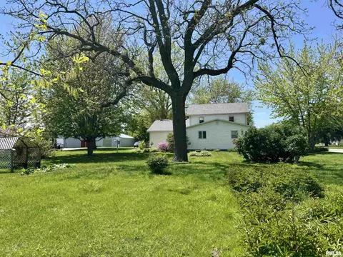 902 E Main St, Aledo, IL 61231 photo 7
