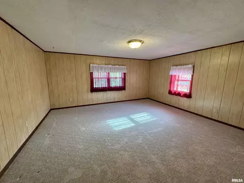 902 E Main St, Aledo, IL 61231 photo 19