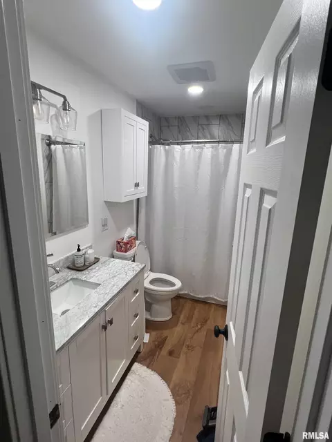 409 E Church St, Kewanee, IL 61443 photo 6