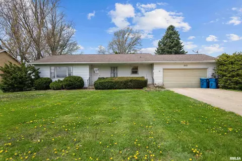 213 S Central St, Mineral, IL 61344
