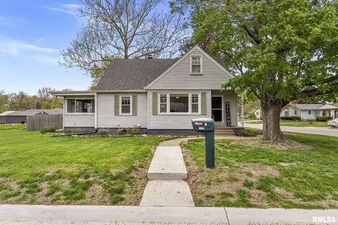2601 47th St, Moline, IL 61265 photo 2