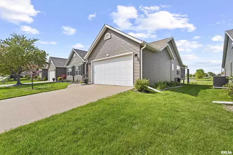 2024 W 59th St, Davenport, IA 52806