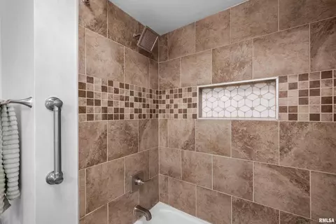 3567 49th St, Moline, IL 61265 photo 28