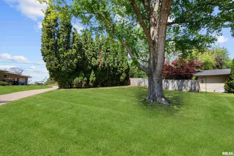 3567 49th St, Moline, IL 61265 photo 5