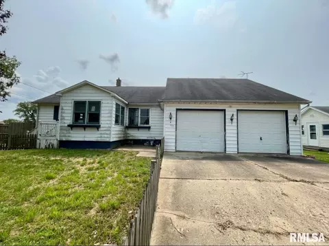 105 W South St, Annawan, IL 61234