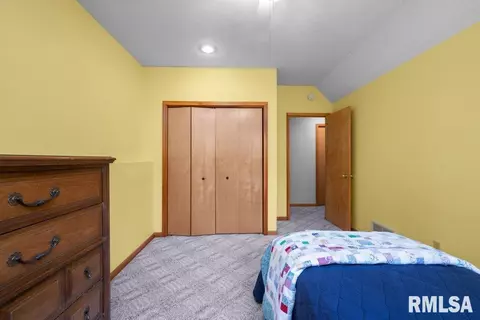 77 Park View Dr, Eldridge, IA 52748 photo 48