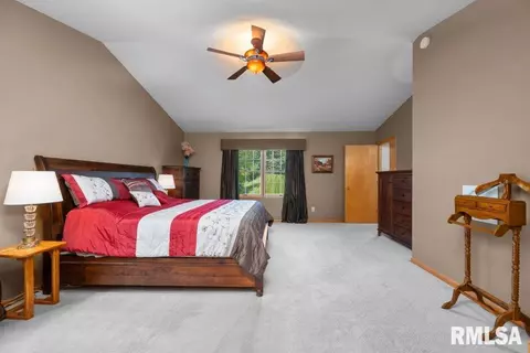 77 Park View Dr, Eldridge, IA 52748 photo 34