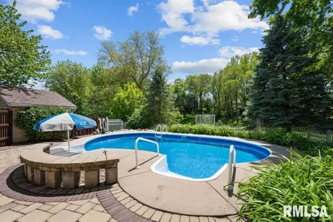 77 Park View Dr, Eldridge, IA 52748 photo 10