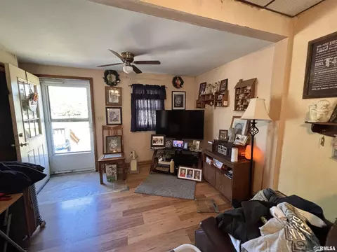 451 S Grove St, Kewanee, IL 61443 photo 2