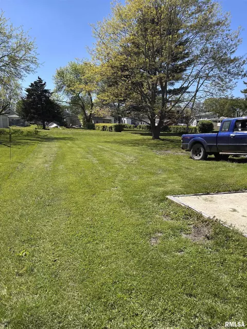 451 S Grove St, Kewanee, IL 61443 photo 16
