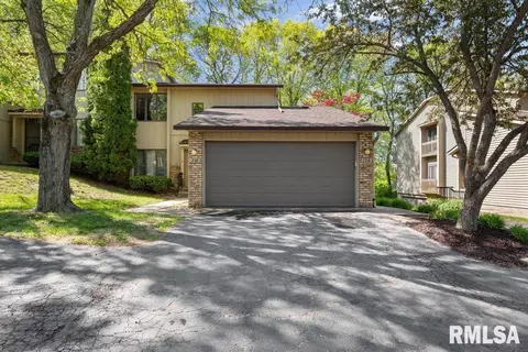 708 51st Ave, East Moline, IL 61244