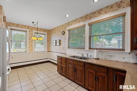1840 14th St, Moline, IL 61265 photo 17