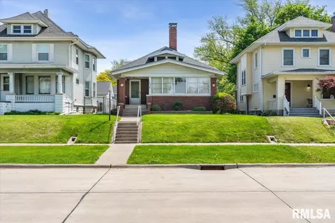 1840 14th St, Moline, IL 61265