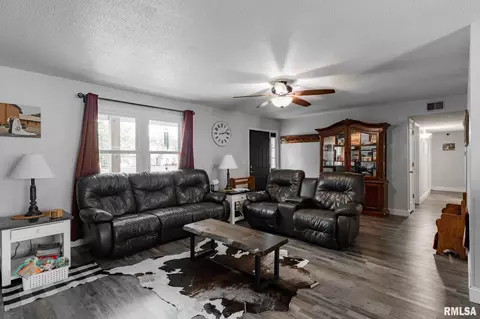 6443 Roberts Rd, Marion, IL 62959 photo 5