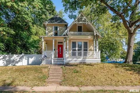 232 E 13th St, Davenport, IA 52803