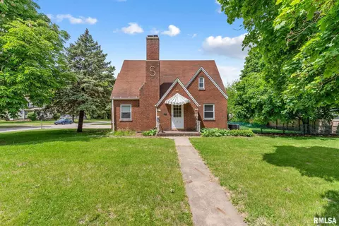 101 N Ridge St, Cambridge, IL 61238
