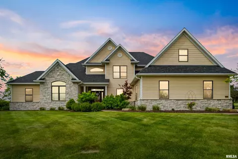 2250 E Lomar St, Eldridge, IA 52748 photo 3