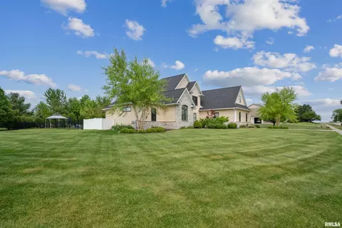 2250 E Lomar St, Eldridge, IA 52748 photo 47