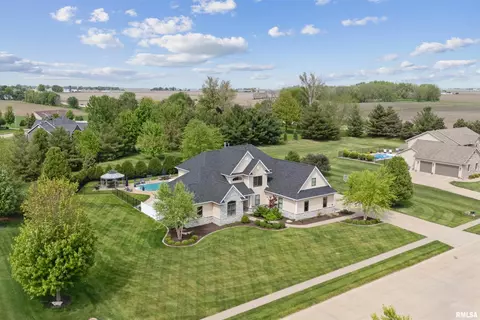 2250 E Lomar St, Eldridge, IA 52748 photo 2