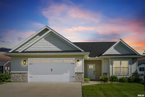 4754 55th Avenue Ct, Bettendorf, IA 52722