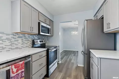Kitchen - 3868 26th Ave, Moline, IL 61265 photo 1 of 3