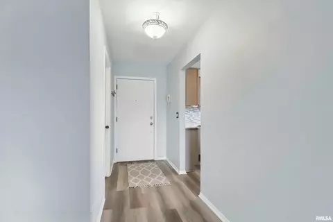 Entry Way - 3868 26th Ave, Moline, IL 61265 photo 2 of 2