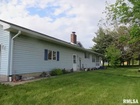 502 N Chestnut St, Versailles, IL 62378 photo 10