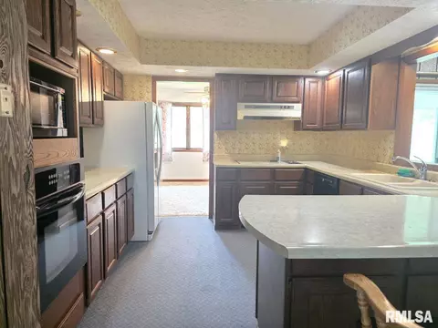 502 N Chestnut St, Versailles, IL 62378 photo 17