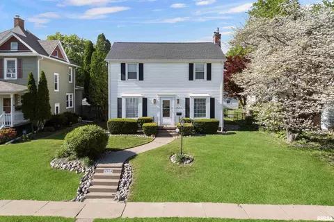 2544 East St, Davenport, IA 52803