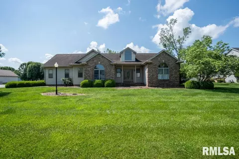 1304 Prestwicke Dr, Herrin, IL 62948