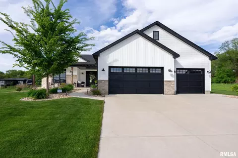 211 Ann Ave, Riverdale, IA 52722