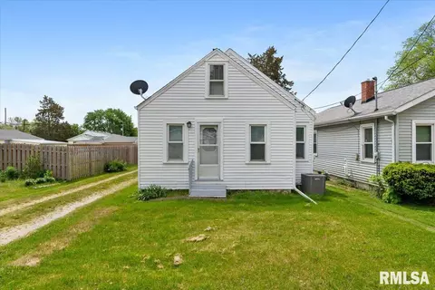 1812 27 12 Ave, East Moline, IL 61244
