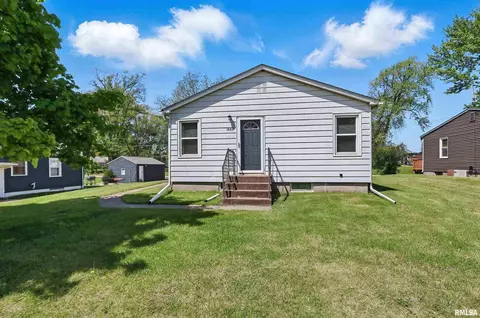 930 Ten Plus St, Bettendorf, IA 52722