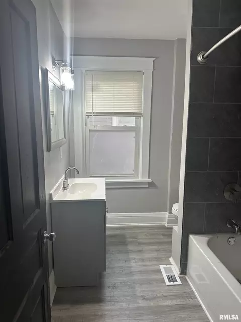 2127 5th Ave, Moline, IL 61265 photo 27