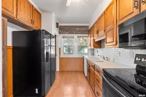 2320 6th St, Moline, IL 61265 photo 23